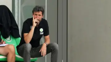 رد حاسم من فان بوميل على الأهلي بشأن تدريب الفريق